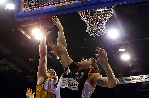 球技巧闻名 球技巧闻名