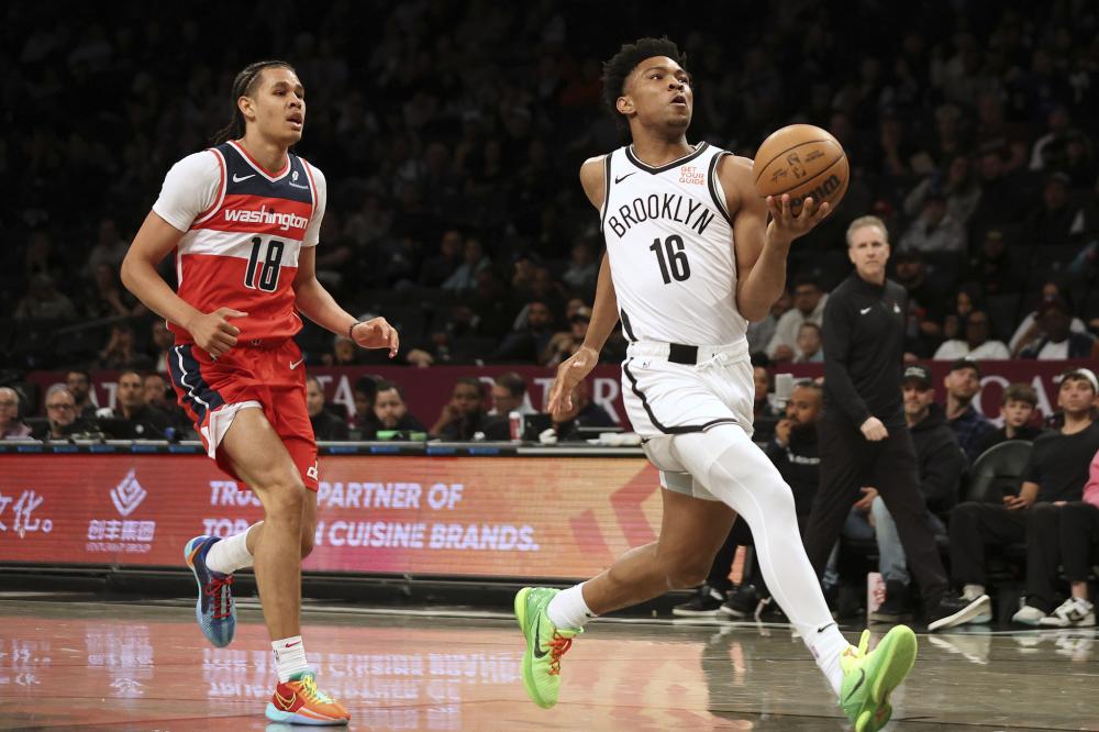 全场展现出 全场展现出