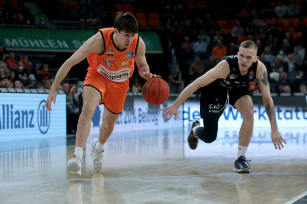 防守球员脚 防守球员脚