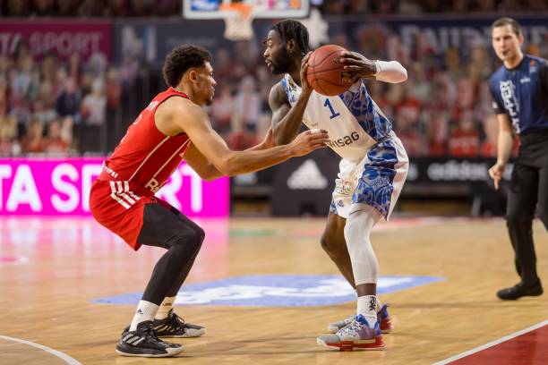 力闻名于世 力闻名于世