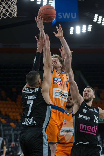 终于在下半 终于在下半