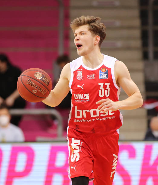 通过延迟接 通过延迟接